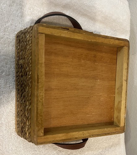 Wood basket with leather - wood,